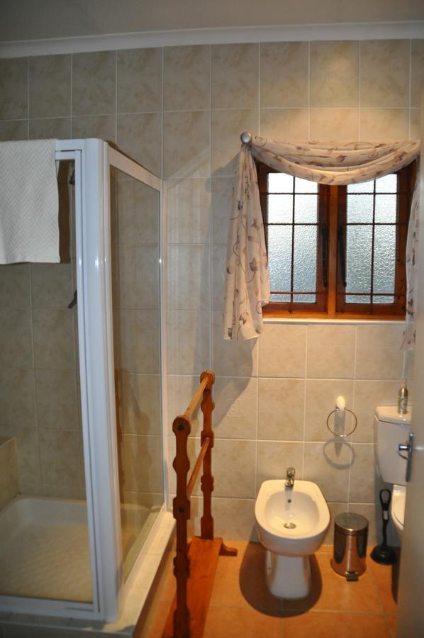 Clan Court Guesthouse Clanwilliam Exteriör bild